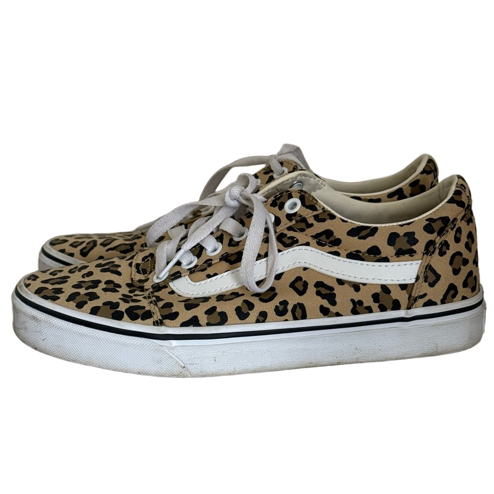 Van's Women's Ward Lo Top Sneaker Leopard Print Antique White Size 9
